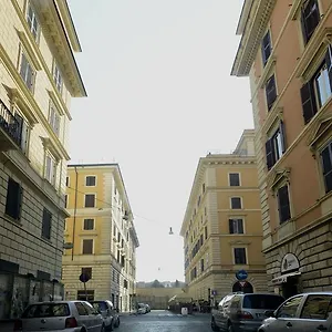 Via Montebello Appartamento